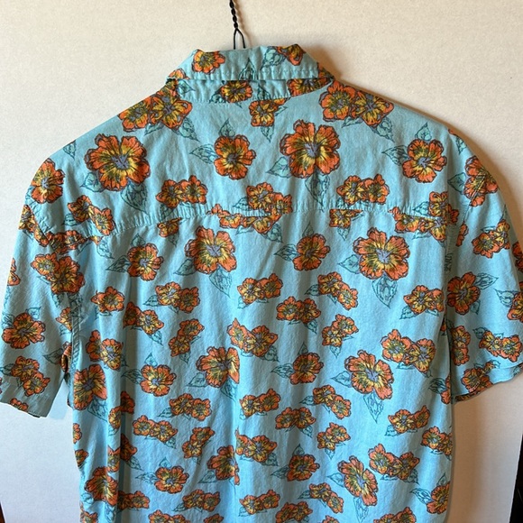 Men’s Hang Ten Floral Short Sleeve Shirt - Picture 3 of 5